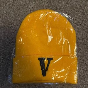 VLONE BEANIE YELLOW